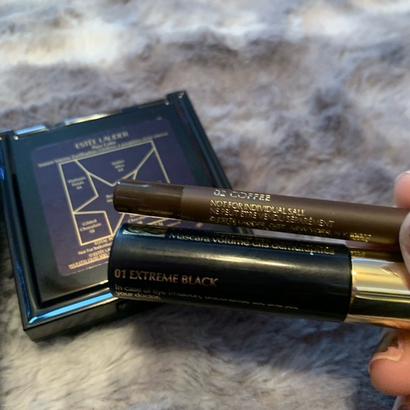 Estée Lauder mini makeup bundle with eyeshadow quad, mini brown eyeliner/mascara - Picture 5 of 5